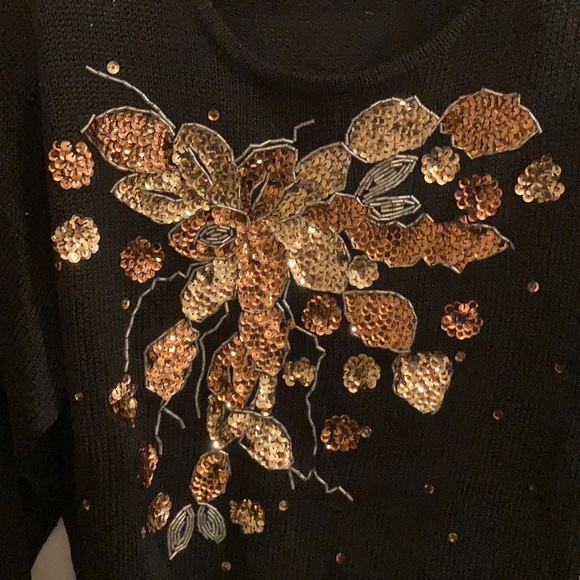 ❤️ VINTAGE CELINA YANG SWEATER - Picture 2 of 6